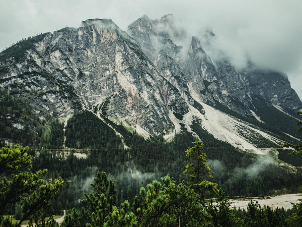 Les incontournables escapades nature de 2024 pour les passionnés d'aventure